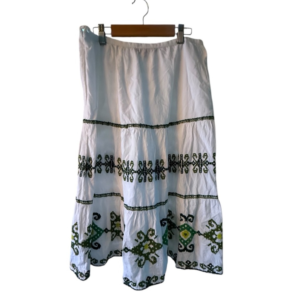 Rose and Rose Two-Piece Embroidered Set
Size Small - Picture 6 of 7